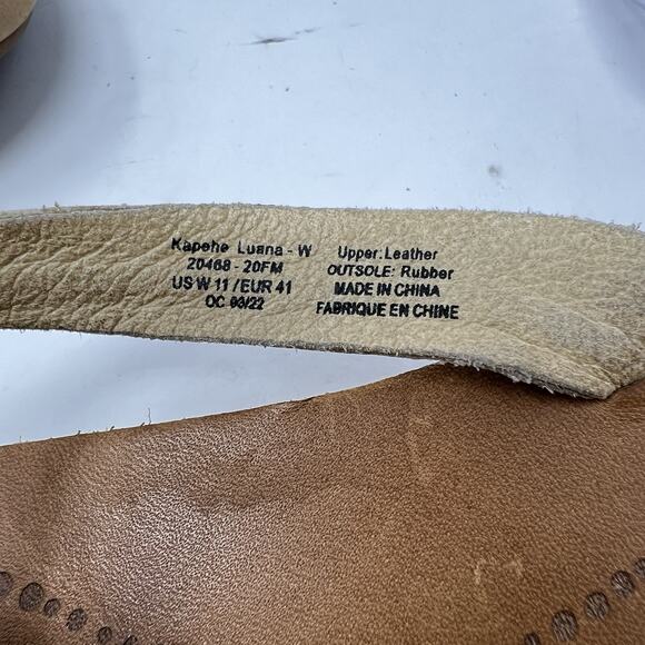 OLUKAI Kapehe Luana Tapa Sahara Leather Straps Thong White Sandals Size 11 - Picture 8 of 10
